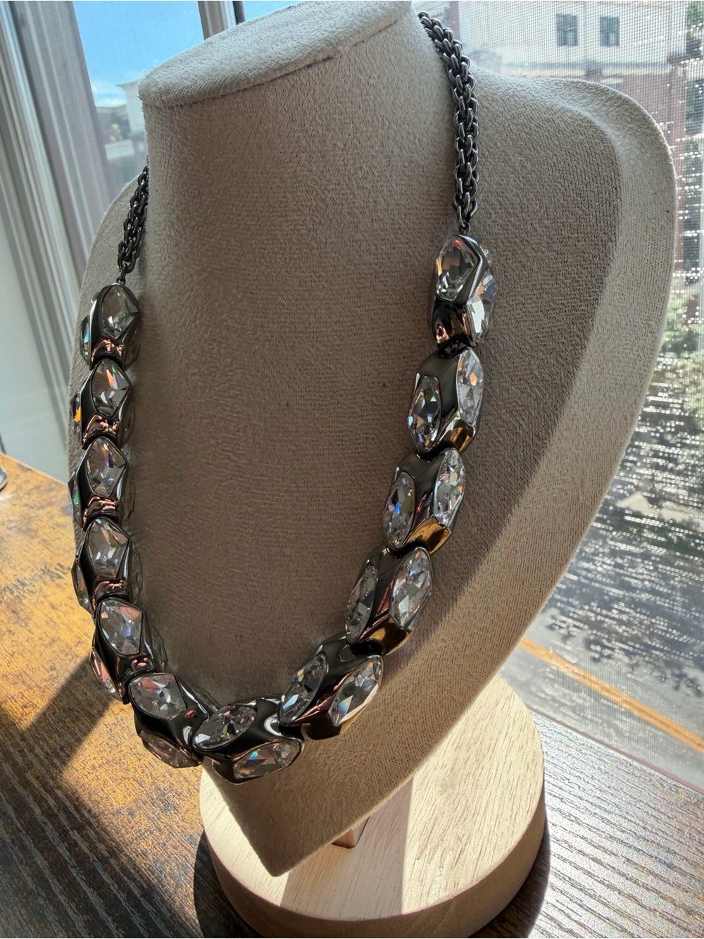Atelier Swarovski Crystal Statement Necklace in Great Condition - Picture 3 of 9
